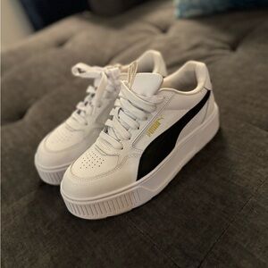 NWT Puma Women's White and Black Sneakers with Gold Accents